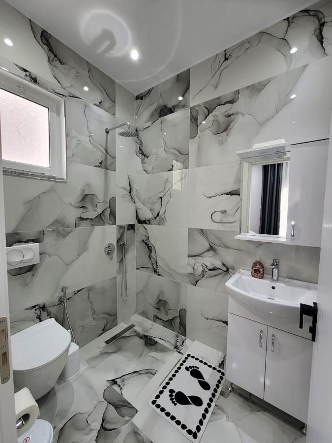 Luxury Room'S By Lika ซารานเดอ ภายนอก รูปภาพ