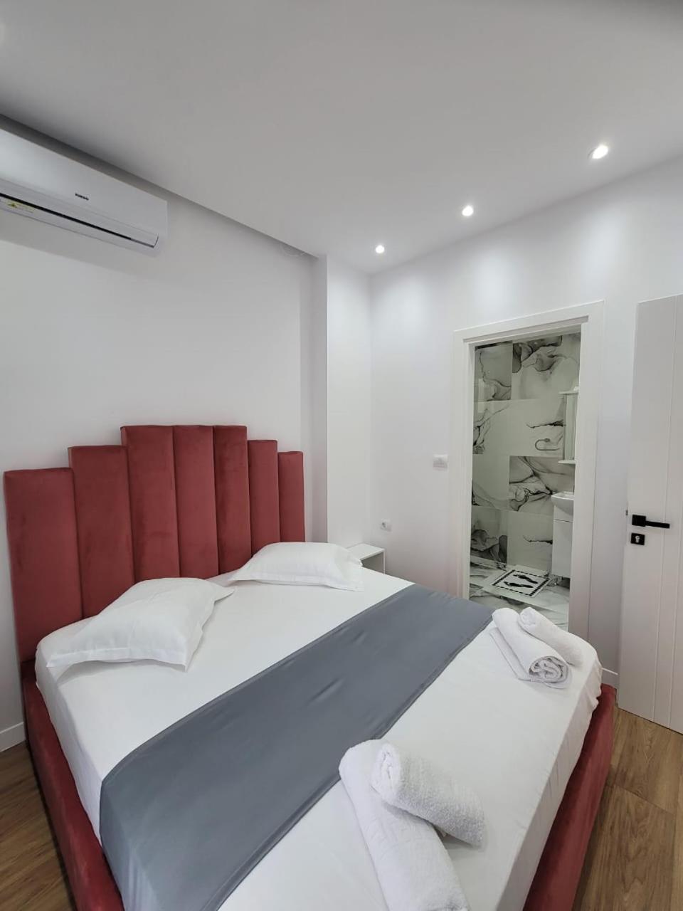 Luxury Room'S By Lika ซารานเดอ ภายนอก รูปภาพ